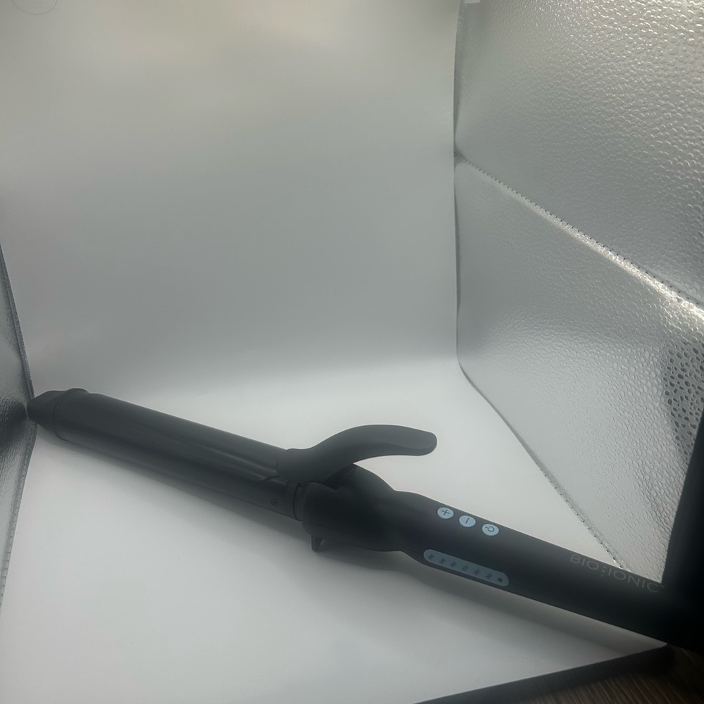 Bio Ionic Long Barrel Styler 1.25" Curling Iron - Picture 2 of 4